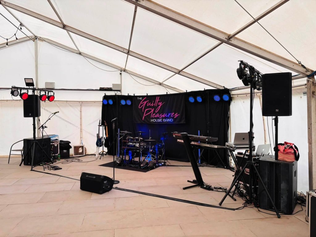 Hooton Farm Lodge Quiz Festival Rig.